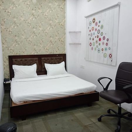 Geetanjali Hospital Near Hotel Stay In Udaipur Ngoại thất bức ảnh