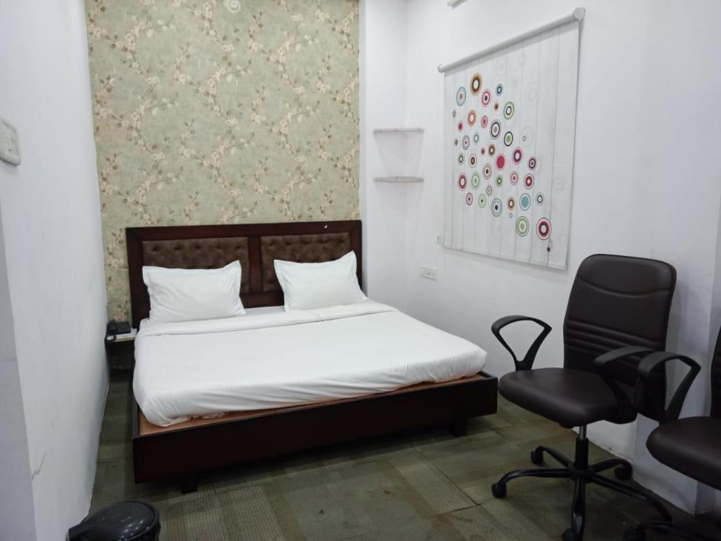 Geetanjali Hospital Near Hotel Stay In Udaipur Ngoại thất bức ảnh